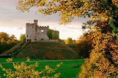Beautiful Cardiff Castle in Wales Cardiff_Castle_Wales.jpg